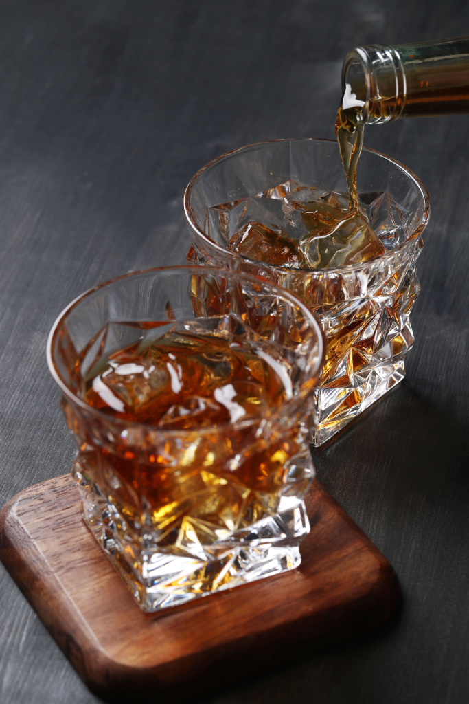 glass-whiskey-bourbon-only-with-ice (1).jpg